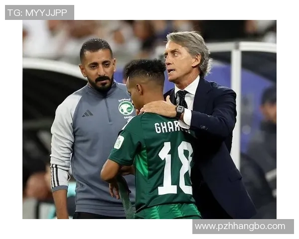 足球明星曼尼尔的传奇之路与辉煌成就揭秘